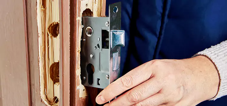 Garage Door Lock Replacement Forest Park